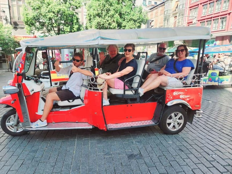 1.5-hour Tuk Tuk Tour in Madrid - What this tuk-tuk tour is really good at