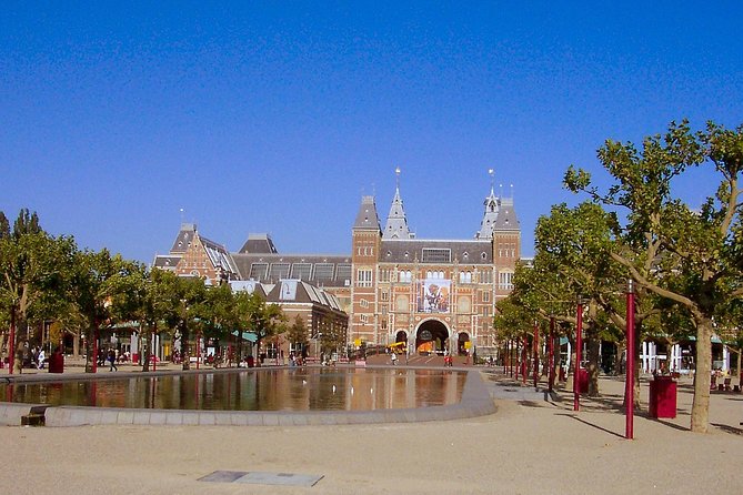 1,5 hours Amsterdam Rickshaw Tour - Rembrandtplein and the canal ring