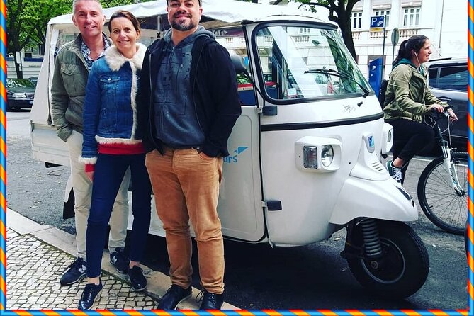 1 hour in Tuk Tuk to access the famous viewpoints of Lisbon - Why a tuk tuk is a smart first hour in Lisbon