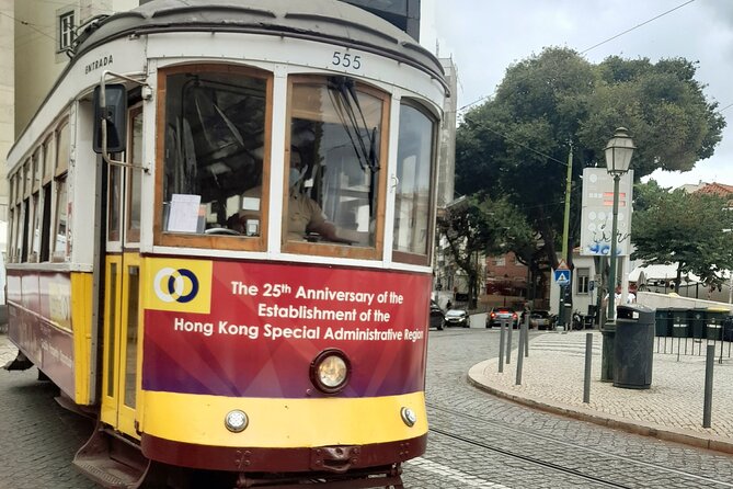 1-hour private eco tuk-tuk tour for up to 6 people through Lisbon - The National Pantheon and Feira da Ladra