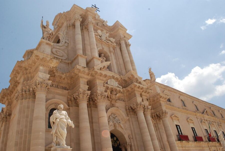 1 hour Tuk tuk tour in Siracusa - Why a tuk tuk works well for Ortigia