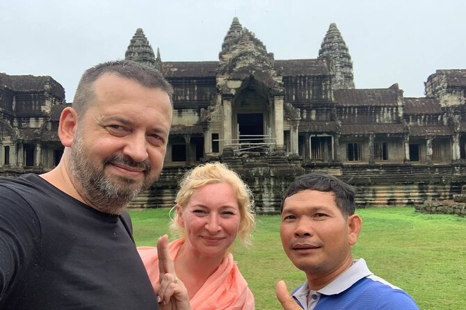 2 Days Tuk Tuk Private Tour of Angkor - Day one: Angkor Wat, Ta Prohm, and the small circuit