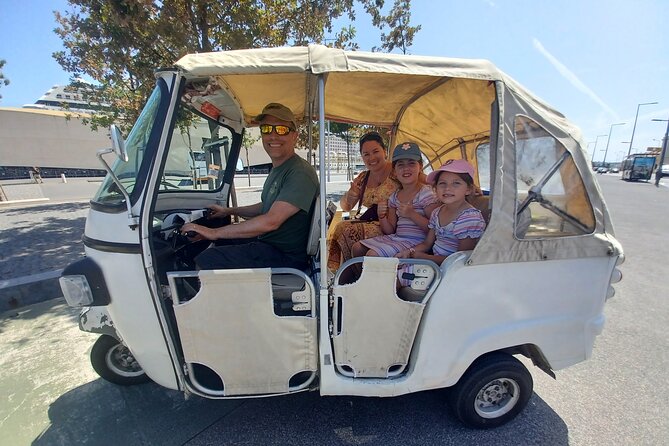 2-Hour Private Historic Lisbon Tour by Tuk Tuk - São Vicente de Fora and the National Pantheon