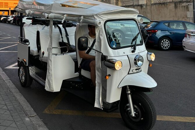 2 Hour Private Panoramic Tuk Tuk Tour - Why a tuk tuk works well in Madrid