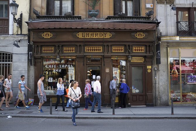 2 Hour Private Panoramic Tuk Tuk Tour - Calle Serrano and aristocratic Madrid