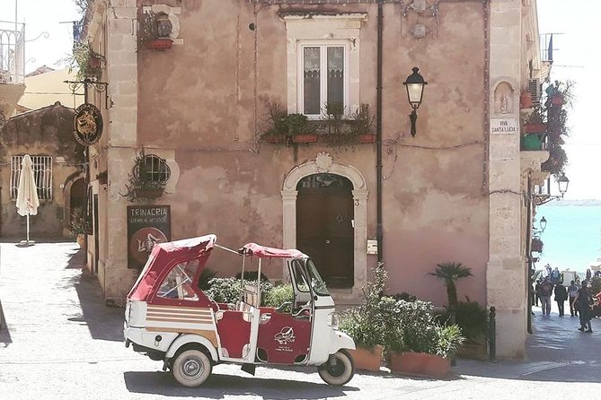 2 Hours Calessino/ Tuk tuk Tour to Syracuse and Ortigia Island - A tuk tuk introduction to Syracuse and Ortigia