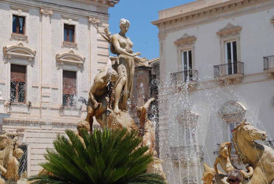 2 hours Tuk tuk tour in Siracusa - The value of a private four-person ride