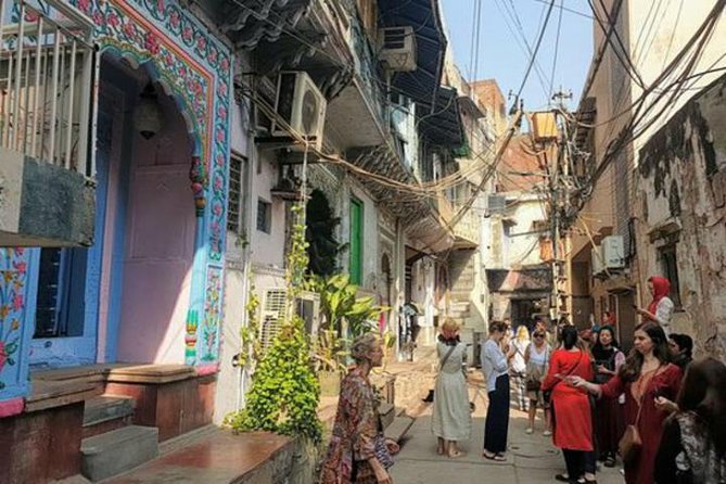 3-4 Hour Old Delhi Heritage Walk Tour with Tuk Tuk Ride Wherever Required - Why Old Delhi works best with a guide