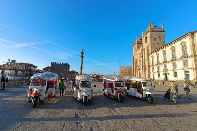 3 Hour Tuk tuk Tour in Porto - Ribeira history and Miradouro da Vitória