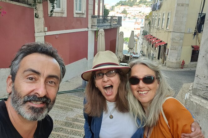 3 Hours Tuk Tuk Tour - Lisboa beyond the guidebooks - Largo do Carmo and the Carnation Revolution