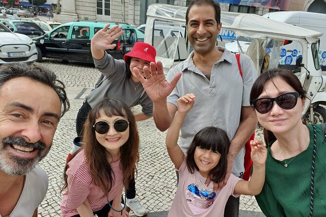 3 Hours Tuk Tuk Tour - Lisboa beyond the guidebooks - São Roque and São Pedro de Alcântara