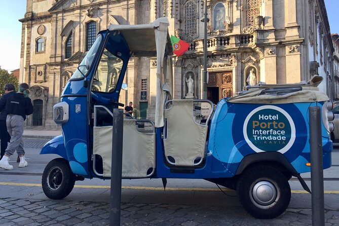 3h30 tour in Porto by Tuk Tuk - Starting at Clerigos and Porto Cathedral
