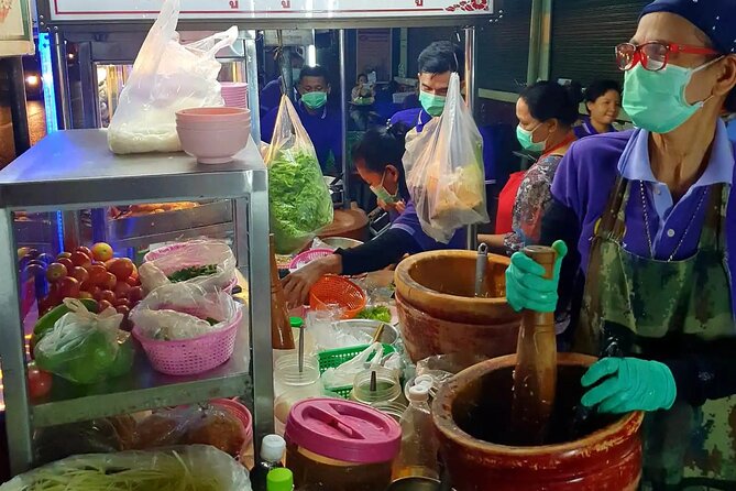 4-Hour Hidden Bangkok TukTuk Street Food Guided Tour - Why this Bangkok food tour feels different