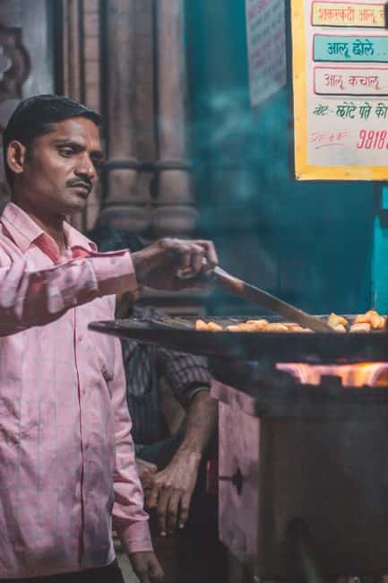 4-hour Old Delhi Heritage Walking tour with Rickshaw Ride - What the $18 price really covers