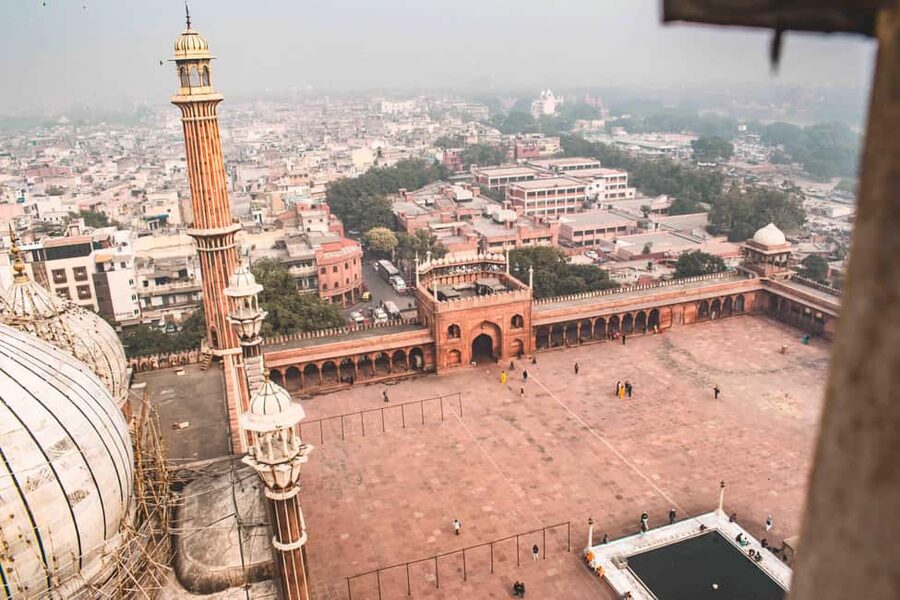 4-hour Old Delhi Heritage Walking tour with Rickshaw Ride - Kinari Bazar and Old Delhi’s decorative trade