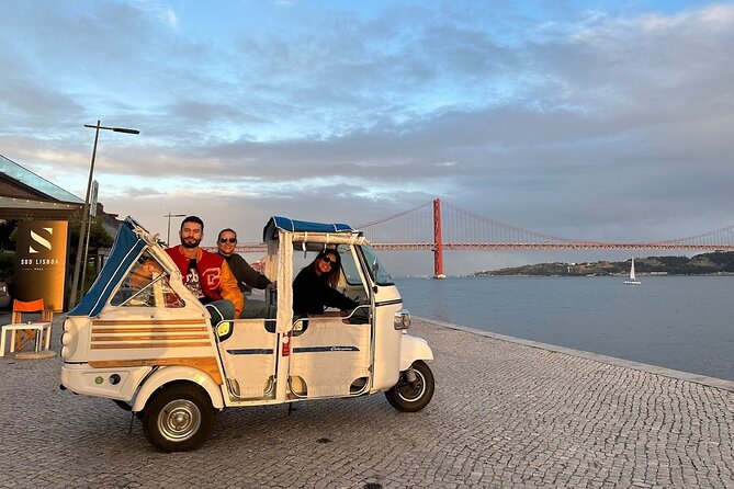 4 Hours Private Tuk Tuk Tour in Lisbon - From Rossio Square to Lisbon Cathedral