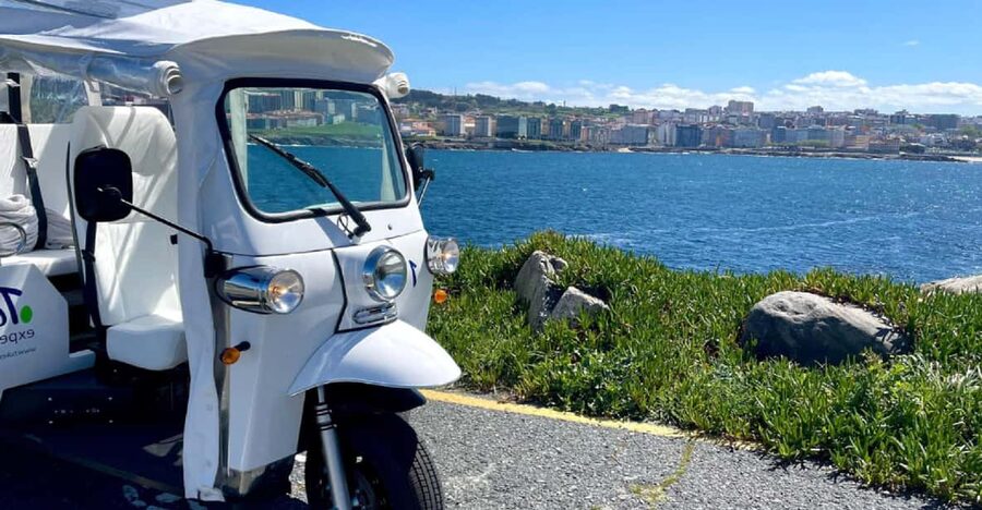 A Coruña: Premium Tuk Tuk tour - Riazor Stadium and the Millenium