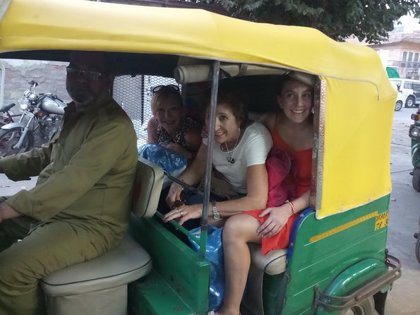 Agra: 6 Hour Tuk-Tuk / Rickshaw Tour - The Taj Mahal in a three-hour visit