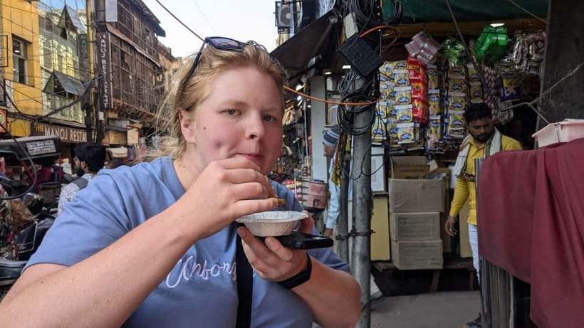 Agra: Heritage Walking Tour of Agra 2 Hours by Tuk-Tuk - Kinari Bazaar’s crafts and commercial energy