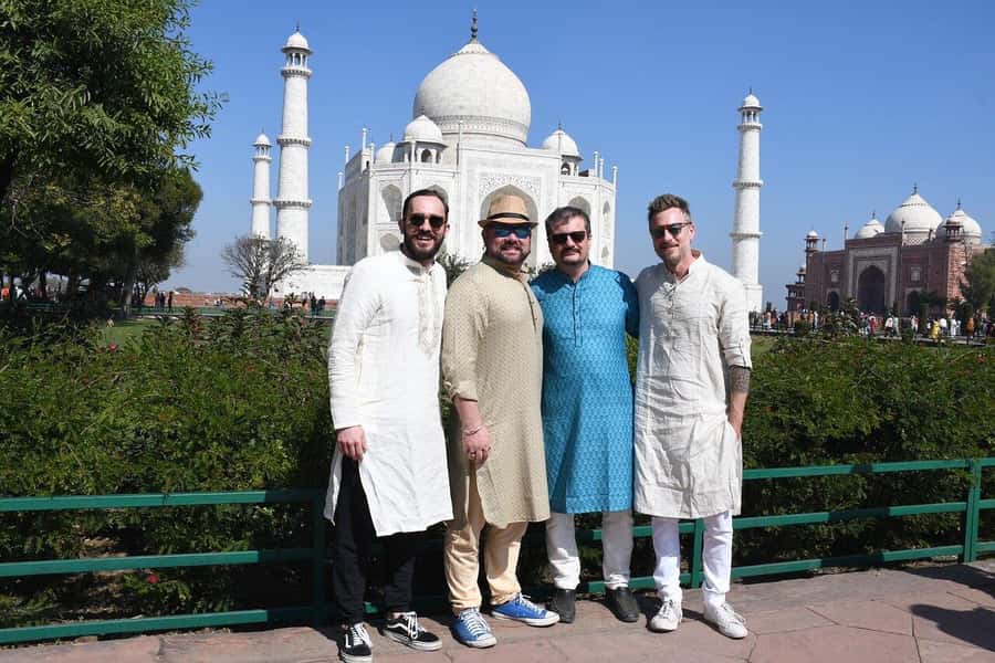 Agra: Private Full-Day Sightseeing Tour by Tuk-Tuk or Cab - Entering the Taj Mahal and hearing its story