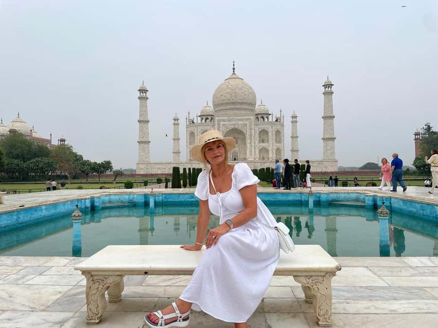 Agra: Private Full-Day Sightseeing Tour by Tuk-Tuk or Cab - The guide makes the difference