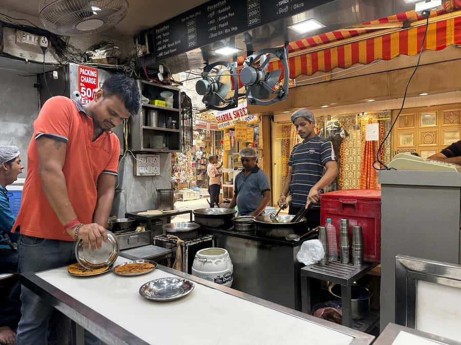 Agra: Street Food Tour with Spice Market on Tuk-Tuk Ride - A private tour with a personal pace