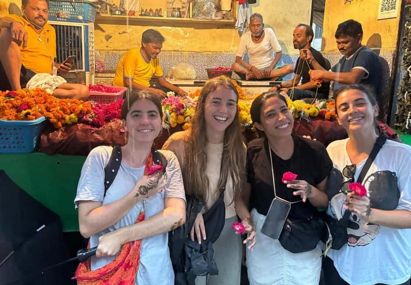 Agra: Street Food Walking Tour, Spice Market, & Tuk-tuk Ride - Pickup and the tuk-tuk ride into Old Agra