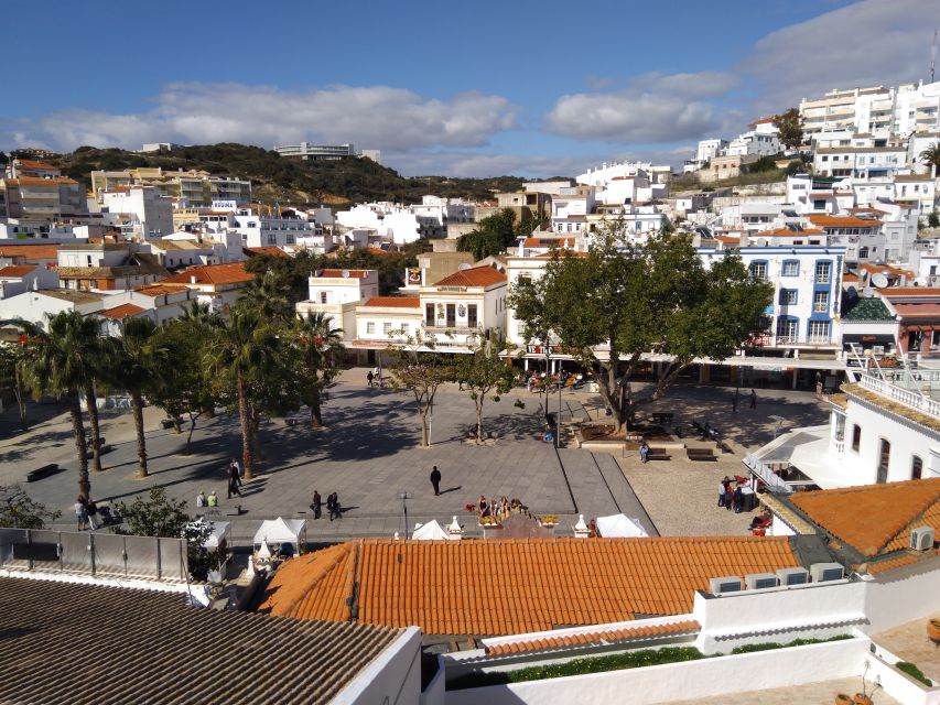 Albufeira: Tuk-tuk Sightseeing Tour - Aldeia das Açoteias, Tomatos Beach, and Vilamoura nearby