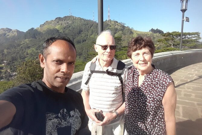Ambuluwawa Tower and Kandy City Tuk Tuk Tour with Epic views - The Temple of the Sacred Tooth Relic