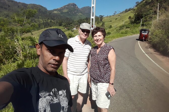 Ambuluwawa Tower and Kandy City Tuk Tuk Tour with Epic views - A short taste of Kandy’s cultural show