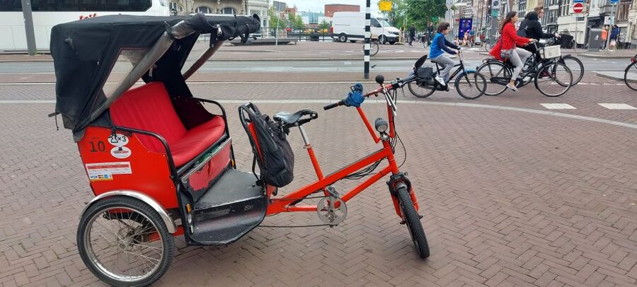 Amsterdam: Private City Highlights Tour by Rickshaw - Vondelpark and the two-hour advantage