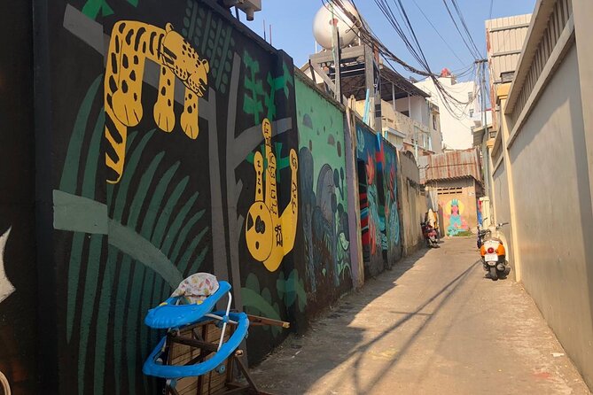 An Afternoon of Contemporary Art in Phnom Penh by Tuk Tuk - What the tuk tuk adds to the tour