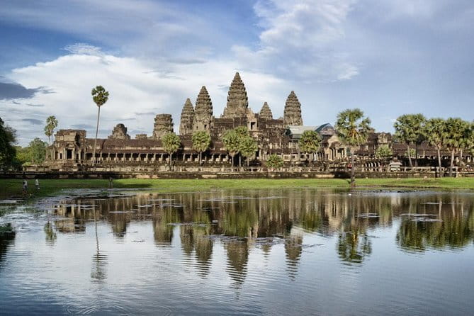 Angkor Tuk Tuk Private Tour Guide To Angkor Wat Sunrise, Angkor Thom & Ta Prohm - Guides, pacing, and the personal side of the day