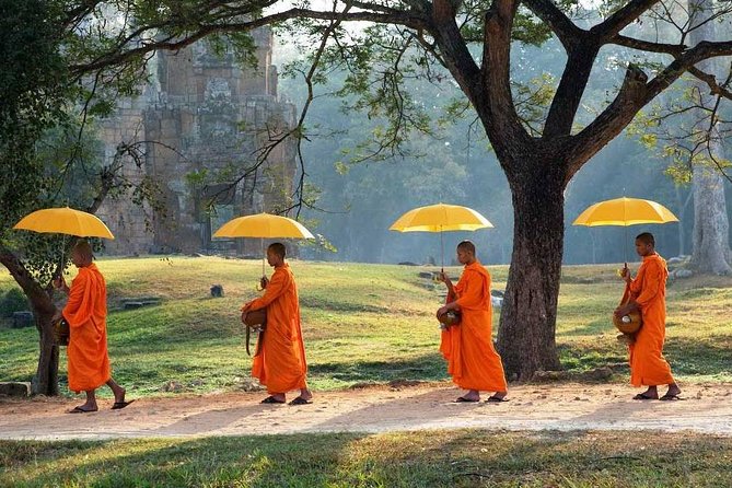 Angkor Wat Private Tour in a Tuk Tuk - Angkor Wat: two hours for the grand finale