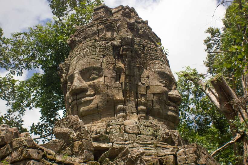 Angkor Wat: Tuk Tuk and Walking Tour - Who should book this walking tour?