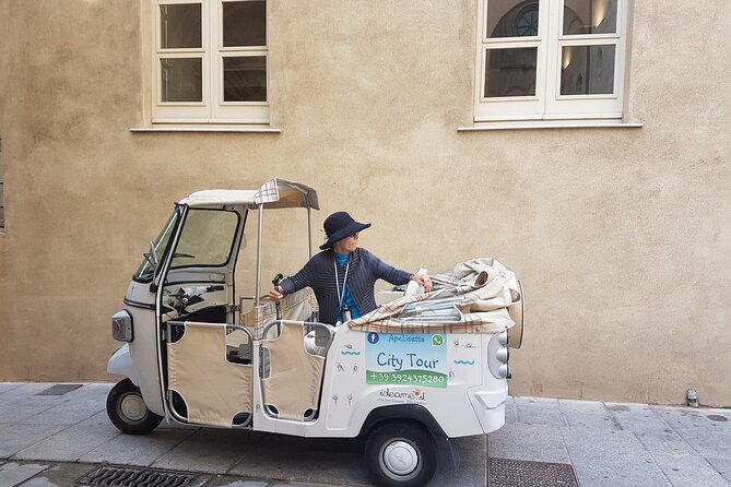 Apelisetta tuk tuk: 1 tour of Cagliari - The first 30 minutes through Cagliari’s four old districts