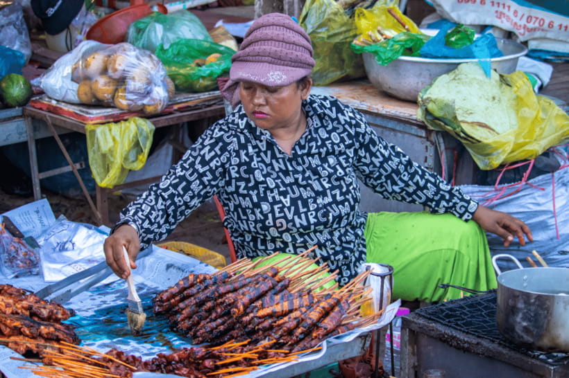 Authentic Siem Reap: Tuk Tuk Countryside and Sunset Tour - A Phnom Krom sunset with lotus dishes