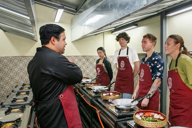 Authentic Thai Cooking with the Largest market visit &TukTuk ride - Timing, group size, and practical planning