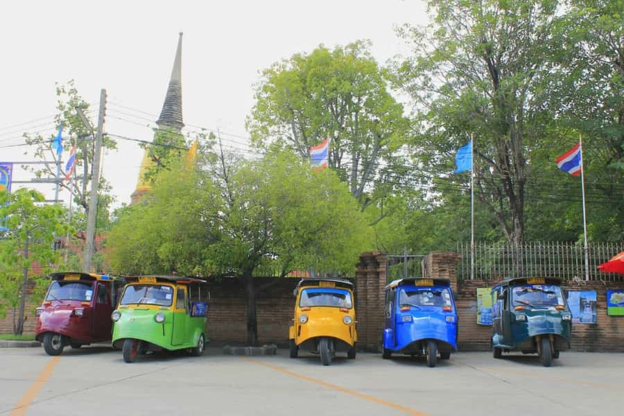 Ayutthaya Evening Tuk Tuk Temples Tour From Bangkok - Wat Phra Si Sanphet and the Old Royal Center
