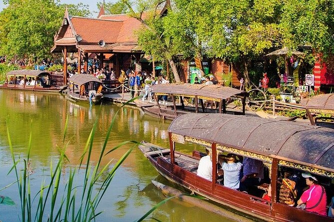Ayutthaya Funky Frogy Tuk Tuk Experience With Famous Temple - Wat Phra Si Sanphet and the old royal center