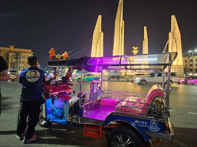 Bangkok: 2-hour Old City CHOB TUK TUK+ Talat Noi Street Art - Who should book this old-city ride