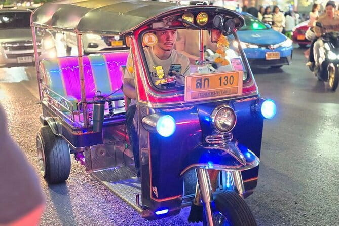 Bangkok: A 4 Hours Tuk Tuk Sightseeing Tour At Iconic Landmarks - Why this Bangkok evening route works