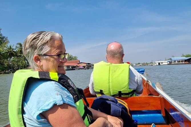 Bangkok: A 4 Hours Tuk Tuk Sightseeing Tour At Iconic Landmarks - Dinner and dessert in Chinatown