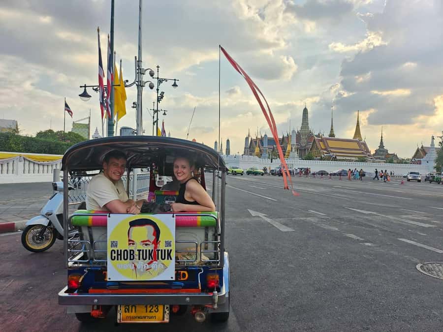 Bangkok: CHOB TUK TUK Ride + Canal Tour + Foods Tasting - Who will enjoy this Bangkok tour most?