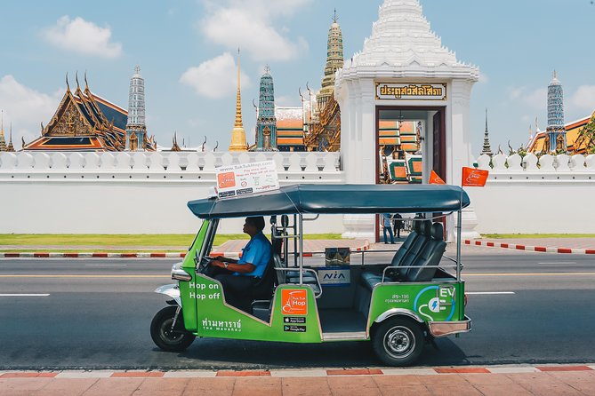 Bangkok Combo: Tuk Tuk App Pass, Chao Phraya Boat & E-sim - How the Bangkok tuk-tuk pass works