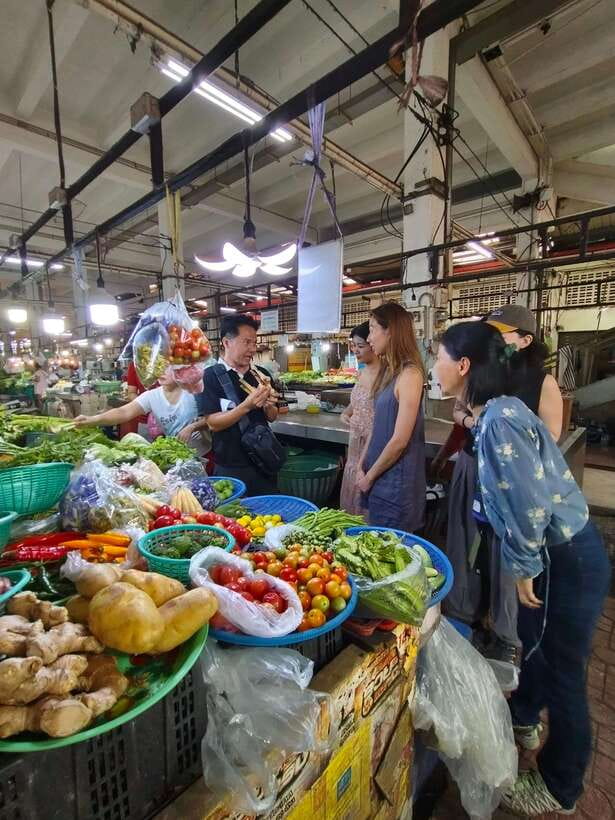 Bangkok: Cooking Class + Tuk Tuk Ride + Market Tour - Back to the school for four Thai dishes