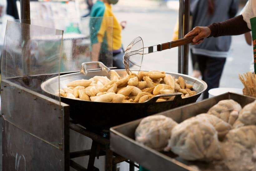 Bangkok Electric Tuk Tuk: Street Food & Markets - Key points at a glance