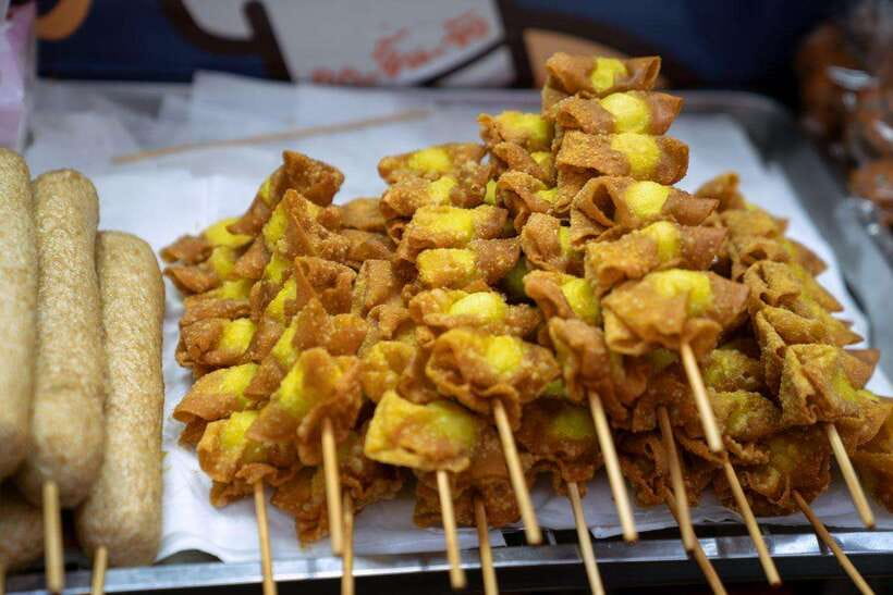 Bangkok Electric Tuk Tuk: Street Food & Markets - Meeting at Sanam Chai MRT