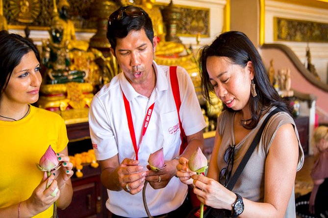 Bangkok Electric Tuk Tuk: Thonburi, Wang Lang & Food Tour - Thonburi by electric tuk-tuk