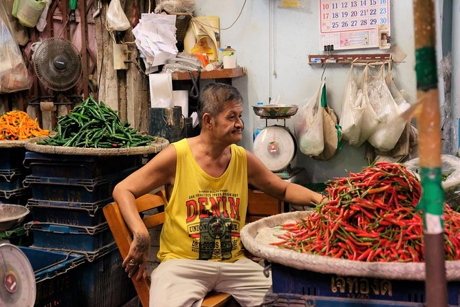 Bangkok Electric Tuk Tuk: Thonburi, Wang Lang & Food Tour - Ending at Pak Khlong Talat flower market